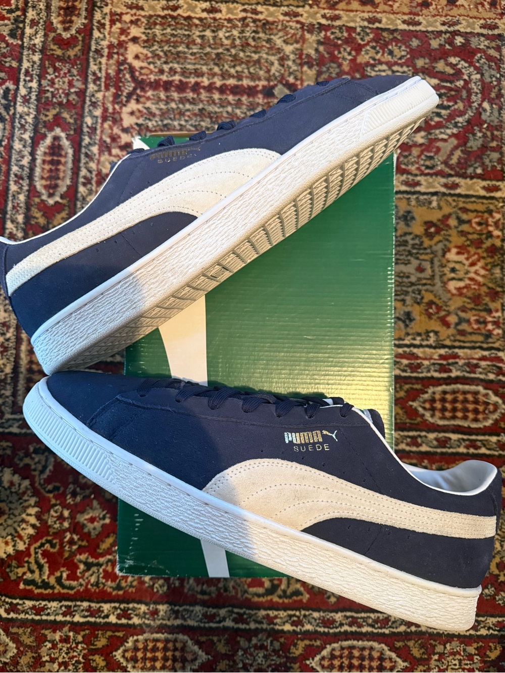 Puma Suede Classic XXI Peacoat - Men's Sneakers in Navy and White